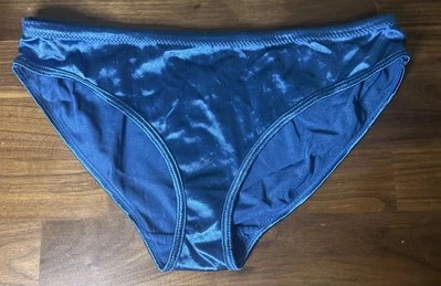 Bragas De Colección ROSA K M Azul Segunda Piel Resbaladizas Satén Brillante Nailon Y2K tiro bajo Foto 1 de 4