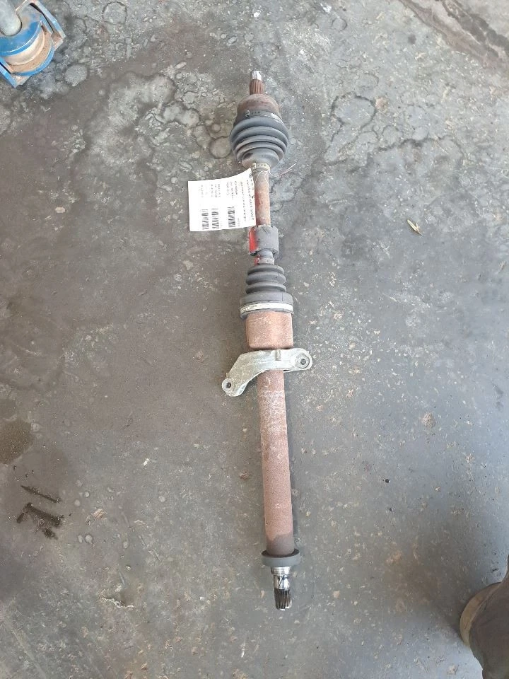 Eje lateral pasajero Rh/Cv eje C/V 2011 Mini Cooper Minicooper Sku#4178132 Foto 1 de 4