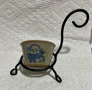 Miniature Basket of Apples Salt Glaze Crock 1 1/2" with Metal Handled Stand - Picture 1 of 11