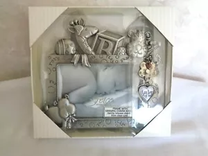 Cornice portafoto bambino Fetco in peltro decorazione casa con ciondolo (#5737). - Foto 1 di 9