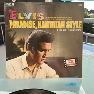 ELVIS PRESLEY LP PARADISE HAWAIIAN STYLE L838 - Picture 1 of 3