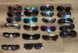 Lot of 20 Pairs Sunglasses Assorted Bulk Wholesale Styles Women Resale Party - Picture 1 of 8