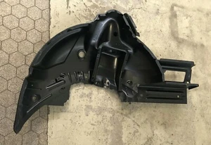 M157 Maserati Ghibli III Wheehouse trasero izquierdo paso de rueda trasero izquierdo 673009047 - Imagen 1 de 4