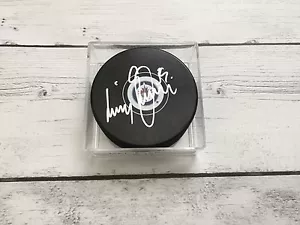 Disco de hockey Toby Tobias Enstrom firmado por los Winnipeg Jets autografiado NHL a - Imagen 1 de 1
