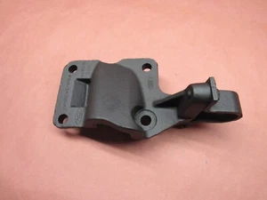 99-04 Ford F250 F350 4X4 Front Axle U Bolt Bracket Sway Bar Mount 1C34-5A316-AA - Picture 1 of 4