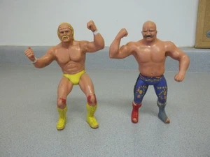 Hulk Hogan y Iron Sheik WWF 8" Superestrellas de Lucha 1984 LJN Titan Sports - Imagen 1 de 9