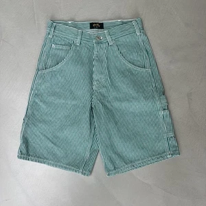 Pantalones cortos de carpintero de mezclilla Urban Outfitters Stan Ray Big Job. Verde/Blanco. W28 - Imagen 1 de 6