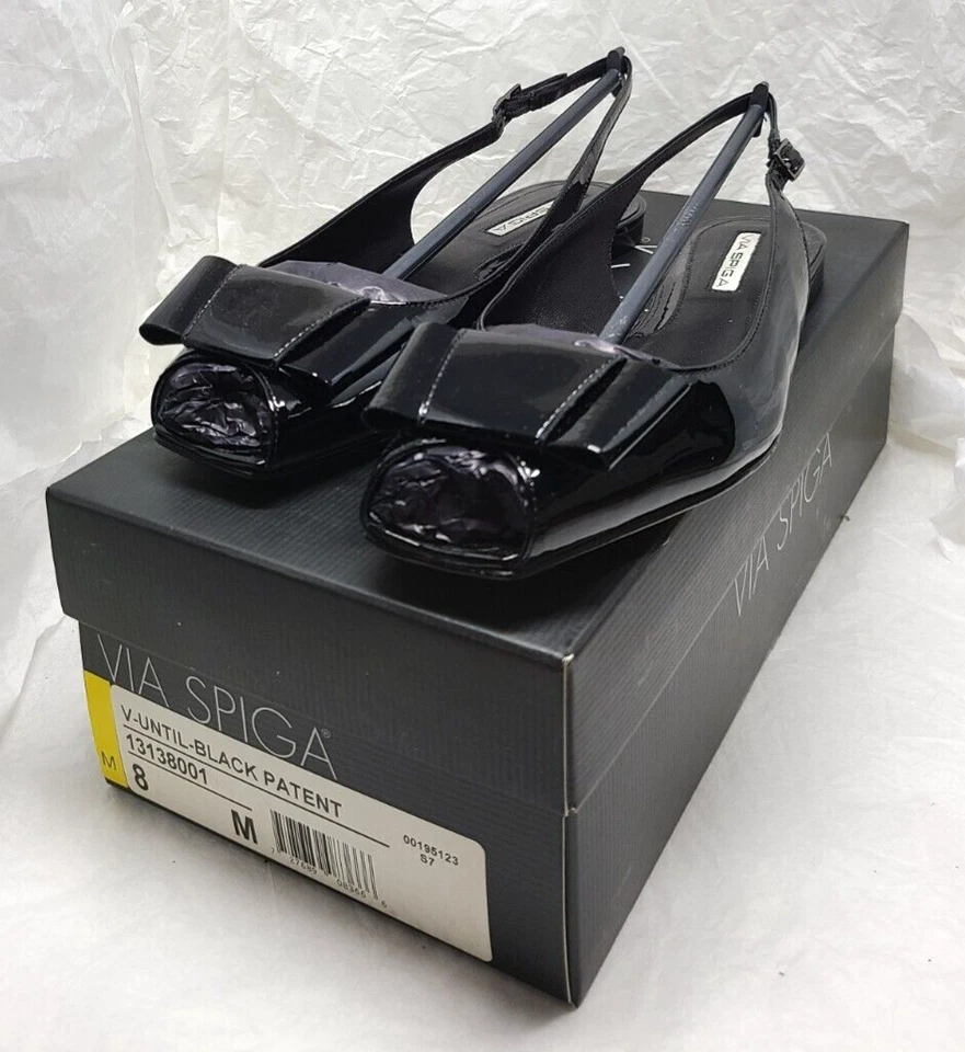 VIA SPIGA Women 8 M Flat Shoes V-Until-Black Patent Toe Ankle strap, New in Box - Image 1 of 4