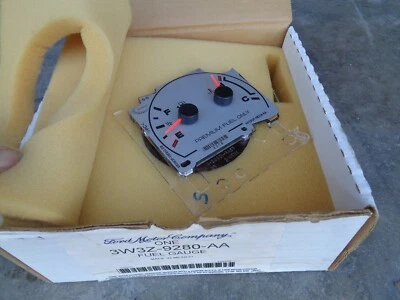 GENUINO FORD 3W3Z-9280-AA 2003 2004 Mercury Grand Marquis indicador de combustible nuevo OEM Foto 1 de 4