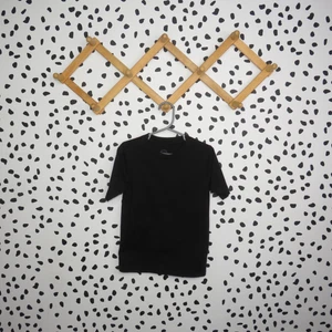 Wonder Nation Black Boys Basic Short Sleeve T-Shirt Size XSmall - Picture 1 of 6