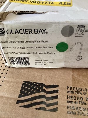 Grifo de filtración de agua moderno de un solo mango Glacier Bay en cromo, CAJA ABIERTA Foto 1 de 2