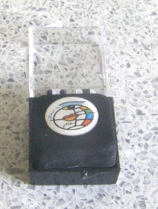 AIDA-PIN IN DER GESCHENKBOX-WELTREISE PIN-AIDA PIN-WELTREISE-TOP ZUSTAND-AIDA-!! - Bild 1 von 6