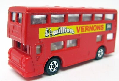 London Double Decker Bus Vernons vermelho Tomica F15 Japão M - Imagem 1 de 3