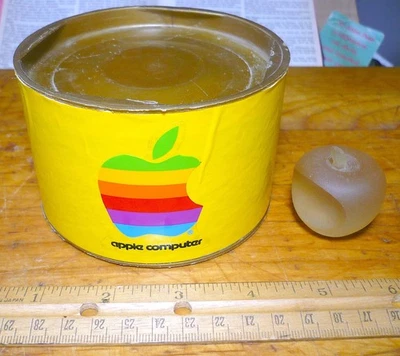 Apple Computer Logo, Collectable Resin Desktop - Image 1 of 4