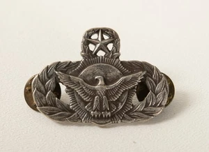 United States Air Force Security Police Pin (B10C-3/JSF6) 1 & 5/8" Pin USAF VTG - Picture 1 of 5