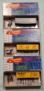 Roundhouse lot of 3 Model Kit Railway Train Carriages Vintage Railroad Toys  - Picture 1 of 7