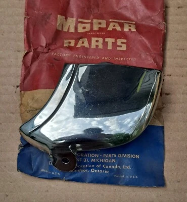 1954 Plymouth Belvedere Savoy Plaza NOS MoPar traseira direita EXTENSÃO DE PROTETOR DE PEDRA - Imagem 1 de 2