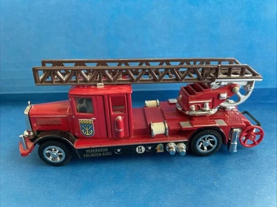 Matchbox Models of Yesteryear 1932 Mercedes-Benz Ladder Truck YFE05/SA - Image 1 of 4