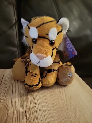 Russ Berrie Shining Stars Tiger Plush with Sealed Tag 8" Unregistered 0407 - Image 1 of 4