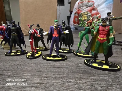 Juego de 7 figuras Batman Yamato: Batman, Robin, Joker, Harley Quinn, Poison Ivy, Foto 1 de 4