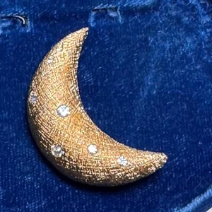 Vintage Christian Dior Crescent Moon Multi Faceted Rhinestone Pin - Picture 1 of 5