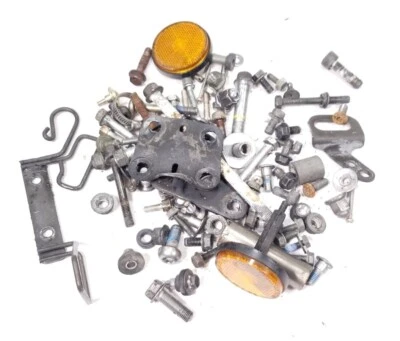 Suzuki Boulevard M50 VZ800 2006 kit de pernos de hardware múltiple enorme Foto 1 de 4