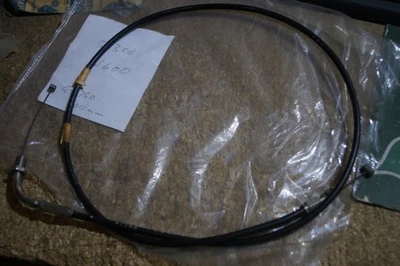 SUZUKI GT750  THROTTLE CABLE ASSEMBLY 58300-31600  GENUINE  NOS - Image 1 of 3