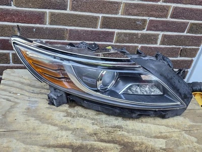 Faro oculto para pasajero derecho Lincoln MKS 2013-2016 OEM DA 53-13005-AN Foto 1 de 4