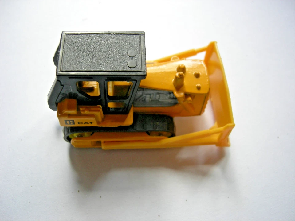 Matchbox       # 64 Bulldozer - Bild 1 von 4