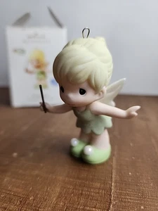 Hallmark Disney Precious Moments Ornamento - Tinker Bell - Peter Pan - Porcelana 2010 - Imagen 1 de 14