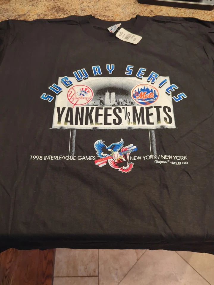 Camiseta vintage de los New York Yankees Mets 1998 serie metro XL NUEVA CON ETIQUETAS tiene agujero pequeño Foto 1 de 4