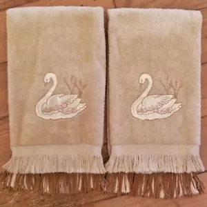 2er Set Vintage Fine Fashion Handtücher von STEVENS Applikation Schwan MCM Gästetuch - Bild 1 von 11