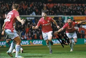 Autógrafo de fútbol americano con foto firmada a mano por Wrexham 6x4 de Thomas O'Connor 2 - Imagen 1 de 1