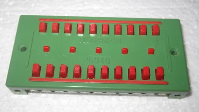 FLEISCHMANN 6940 HO & N WIRE DISTRIBUTOR PANEL FOR 10 CONNECTION PAIRS DUAL POLE - Image 1 of 4