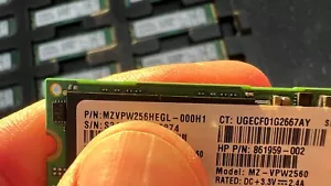 Samsung SM961 256 GB, M.2 2280 interne SSD – MZ-VPW2560 - Bild 1 von 2