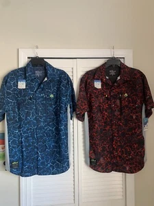Two Loco Skailz Performance Fishing Short Sleeve Button Down Shirt Men's Medium - Picture 1 of 3