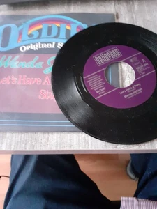 Jukebox tauglich - Double Hit von Wanda Jackson - Let's have a party/ Stupid cup - Bild 1 von 2