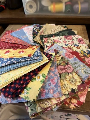 Over 200 4” Quilt Squares 20 Different Patterns 10 Each Plus 20 Extra Squares  - Image 1 of 4