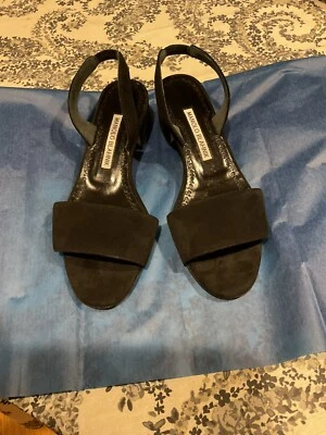 Sandália Manolo Blahnik Patopea biqueira aberta camurça preta slingback tamanho 5.5M - Imagem 1 de 4