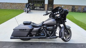 2017 Harley-Davidson Streetglide S Flhxs - Picture 1 of 12