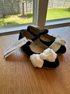 New w/ Tags Janie & Jack Black w/ White Bows Velvet Flats, 8T Toddler Girls NWT - Picture 1 of 3
