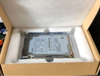 EMC Unity D3-D2S15-600 005051606 005051608 600G 15K 2.5 hard disk - Image 1 of 3