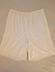 Ladies VTG Cabernet White Slip Bloomers Pettipants NYLON Style 5857 Sz Large - Picture 1 of 7