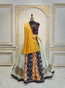 Chaniya Choli For Navratri, Garba lehenga women, Navratri Dress  By Aadat Export - Picture 1 of 4
