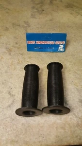 NOS Kids BMX Mnshroom Grips For 10" 12" Bikes Black Small Mushroom Style  - Picture 1 of 6