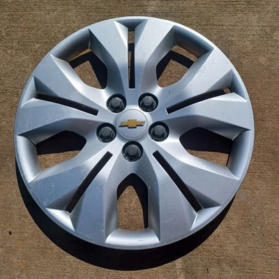 Chevrolet Cruze hubcap 2012- 2016 fits 16" wheels, 20934134, 3294 04 - Image 1 of 4