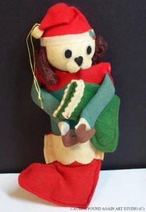 Vintage Weihnachtsmütze Hund im Strumpf Christbaumschmuck Filz Japan süß Welpe - Bild 1 von 7