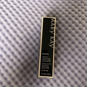 Mary Kay Cc Cream Light To Medium NEW STOCK in box Exp. 1/2028 - Picture 1 of 3