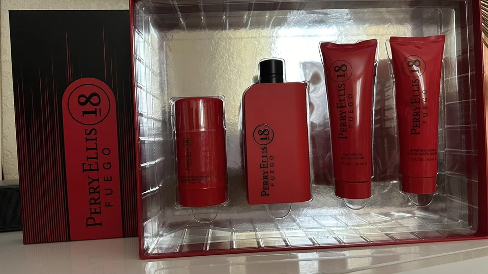 Perry Ellis 18 Fuego Hombres Juego de 4 Piezas 3.4oz EDT Spray, 2.7 desodorante, 3oza/s/b, sh/g NUEVO Foto 1 de 1