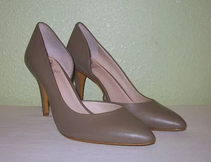 WOMENS TAUPE LEATHER VINCE CAMUTO D'ORSAY PUMPS HEELS US 9.5 M EUR 39.5 40 40.5 - Picture 1 of 3